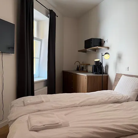 Апартаменти Linden - 5 Min To Old Town Рига