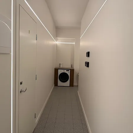 Апартаменти Linden - 5 Min To Old Town Рига